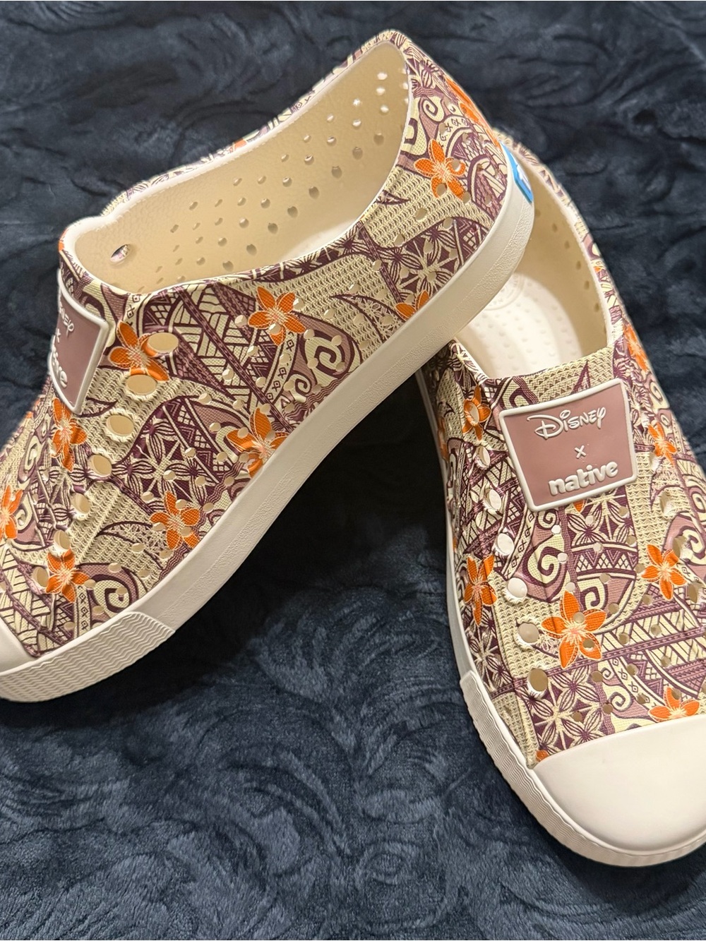 Disney Themed Native Unisex Slip-On Moana Floral Waterproof Washable M3/W5